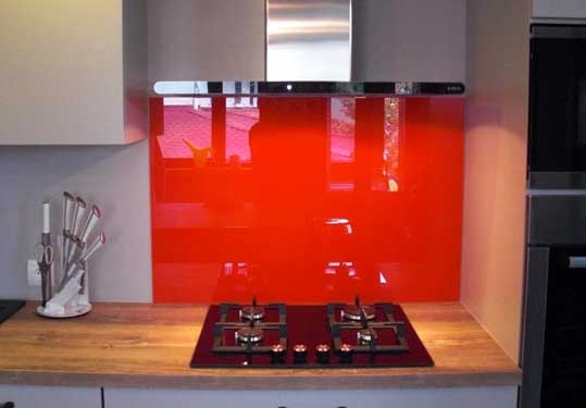 Paraschizzi in vetro rosso 750 x 700 mm